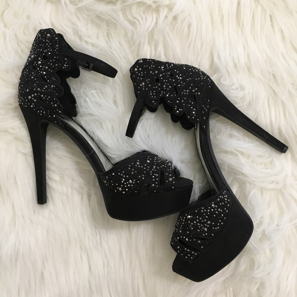 Gianni Bini Platinum Collection Black Heels 8.5